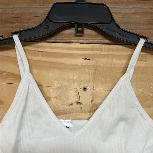 Dynamic size OS White Spaghetti Strap Super Stretchy & Soft V-neck Crop Top - Picture 4 of 7